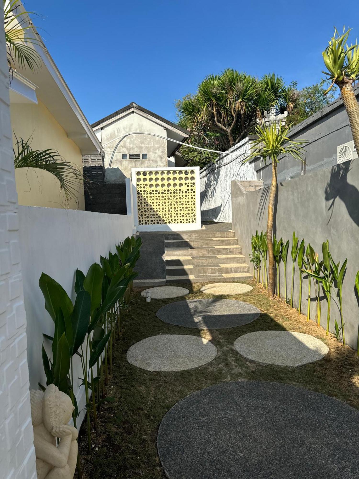 Delmora Home Balangan Pecatu Buitenkant foto