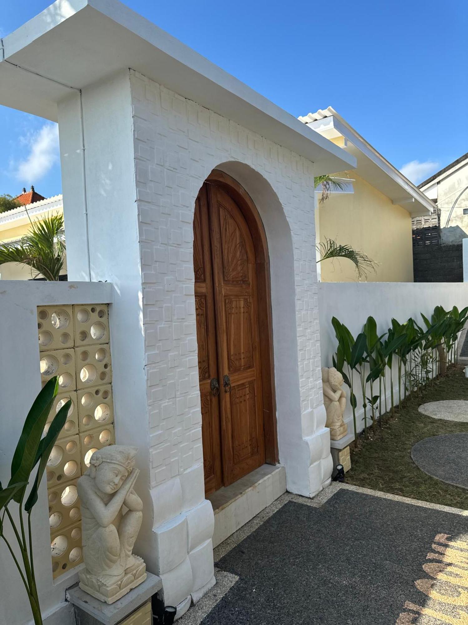 Delmora Home Balangan Pecatu Buitenkant foto